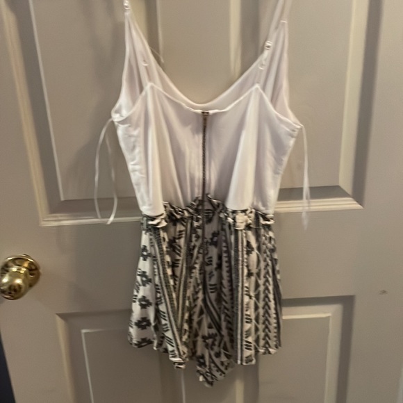 Barely worn white and tan romper. - Picture 2 of 2